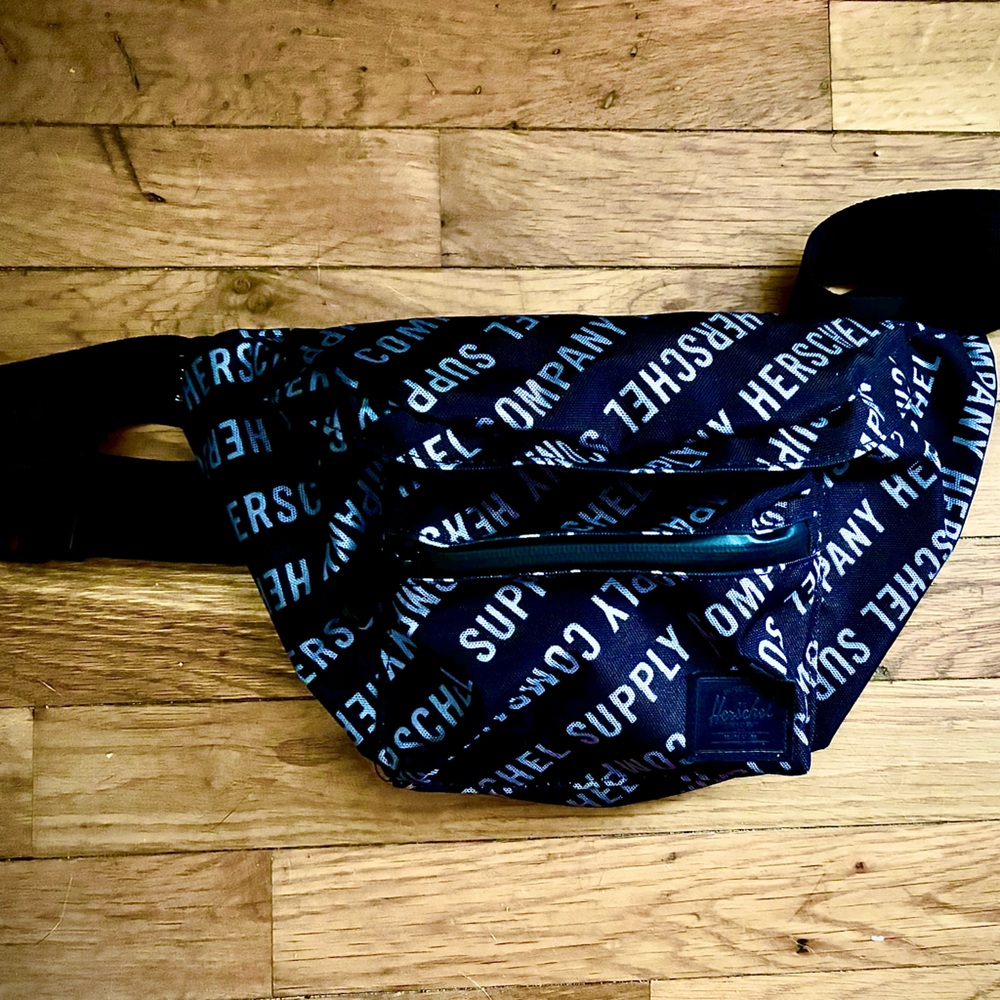 Herschel Supply Co Hip Bag! Like new!